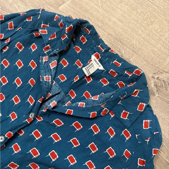 •FOREVER 21• BUTTON UP - Picture 4 of 5